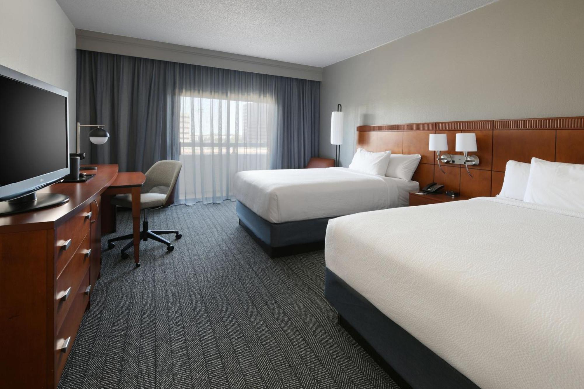 Courtyard Dallas Las Colinas Ірвінг Екстер'єр фото